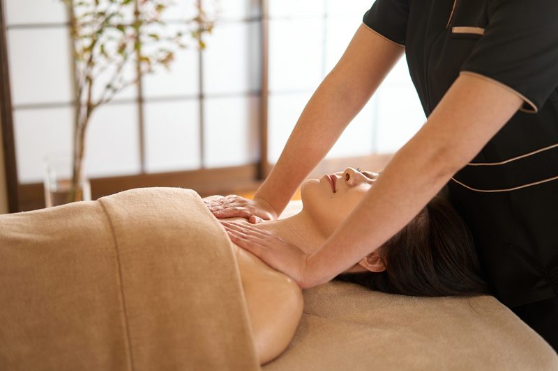 Combo 5 buổi dưỡng sinh Đông Y cổ vai gáy chuyên sâu - Hình ảnh 4