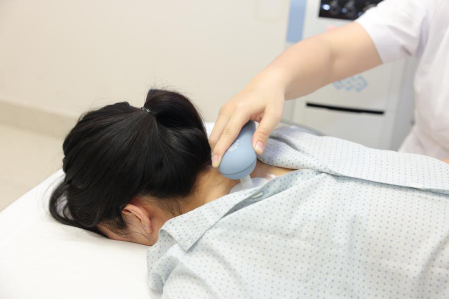 Gói khám điều trị các bệnh cổ vai nối tiếp