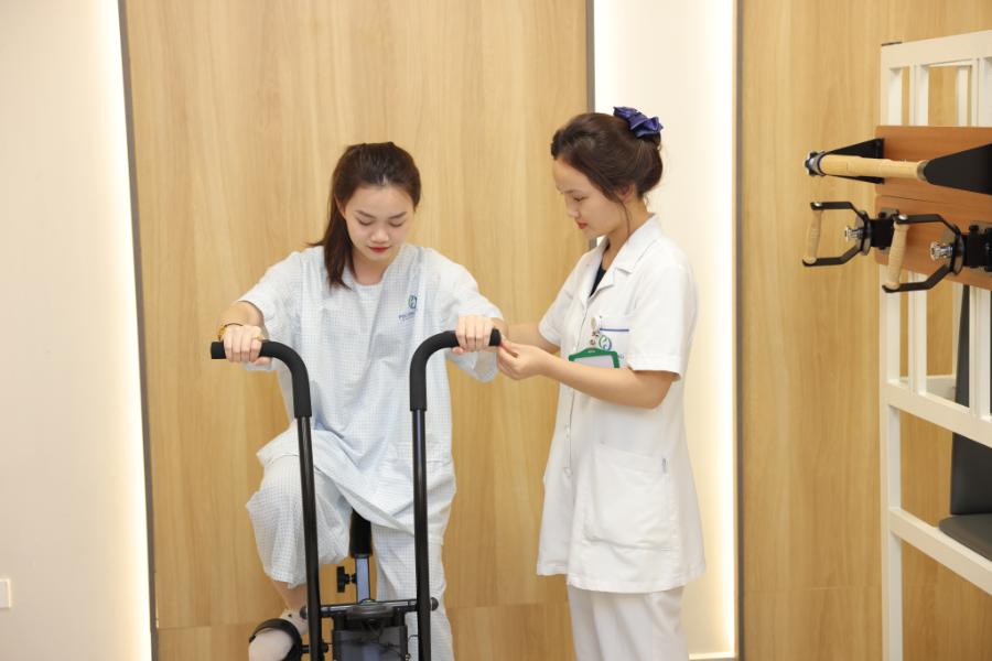 Gói khám điều trị các bệnh cổ vai nối tiếp